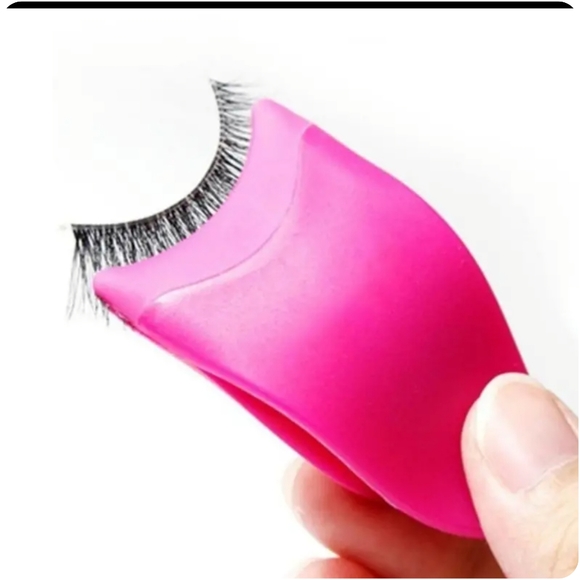 $1 add on bundle item- False Eyelash Applicator Eyelash Extension Clip - Picture 3 of 8